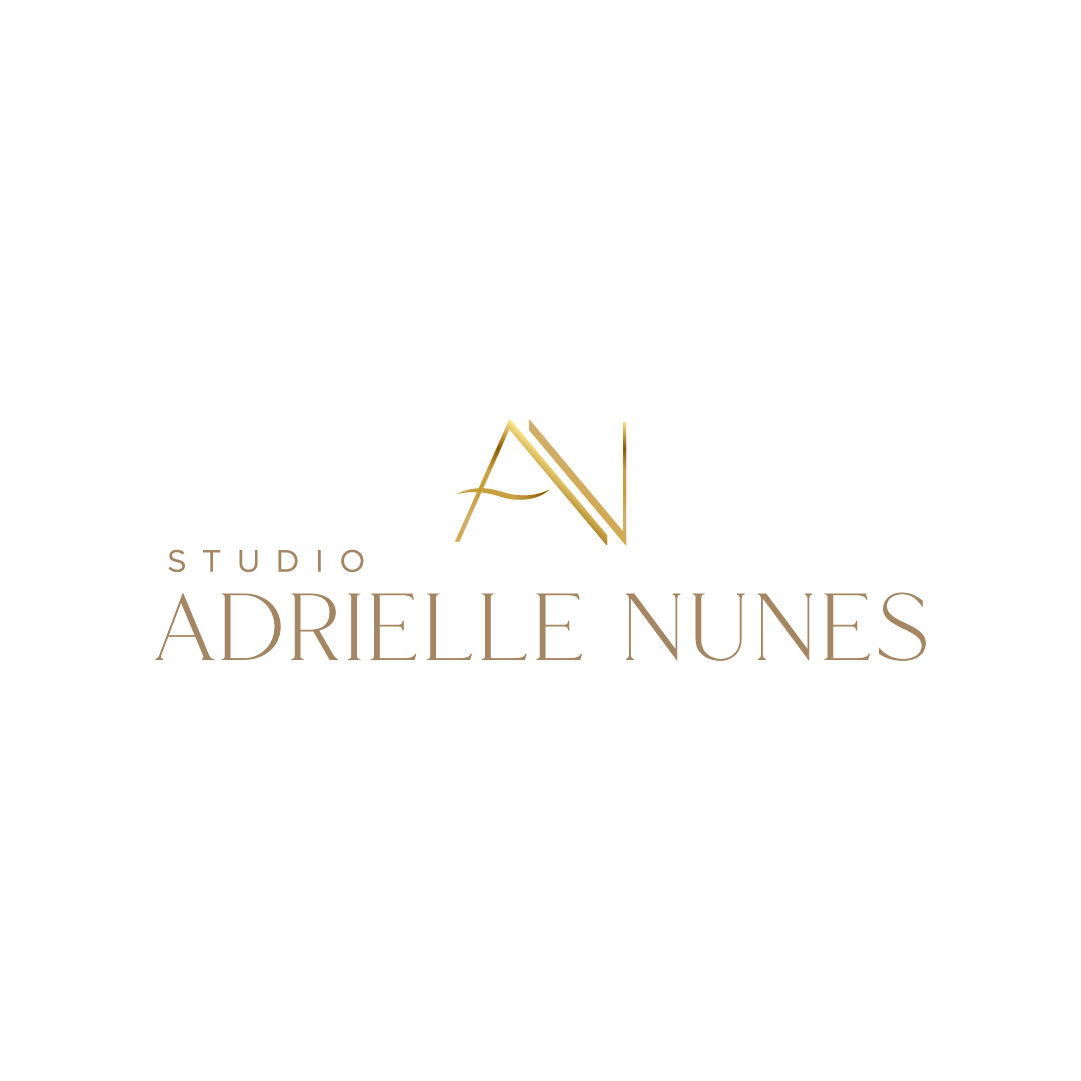 Logo Studio Adrielle Nunes - Studio de Beleza na Ilha do Governador